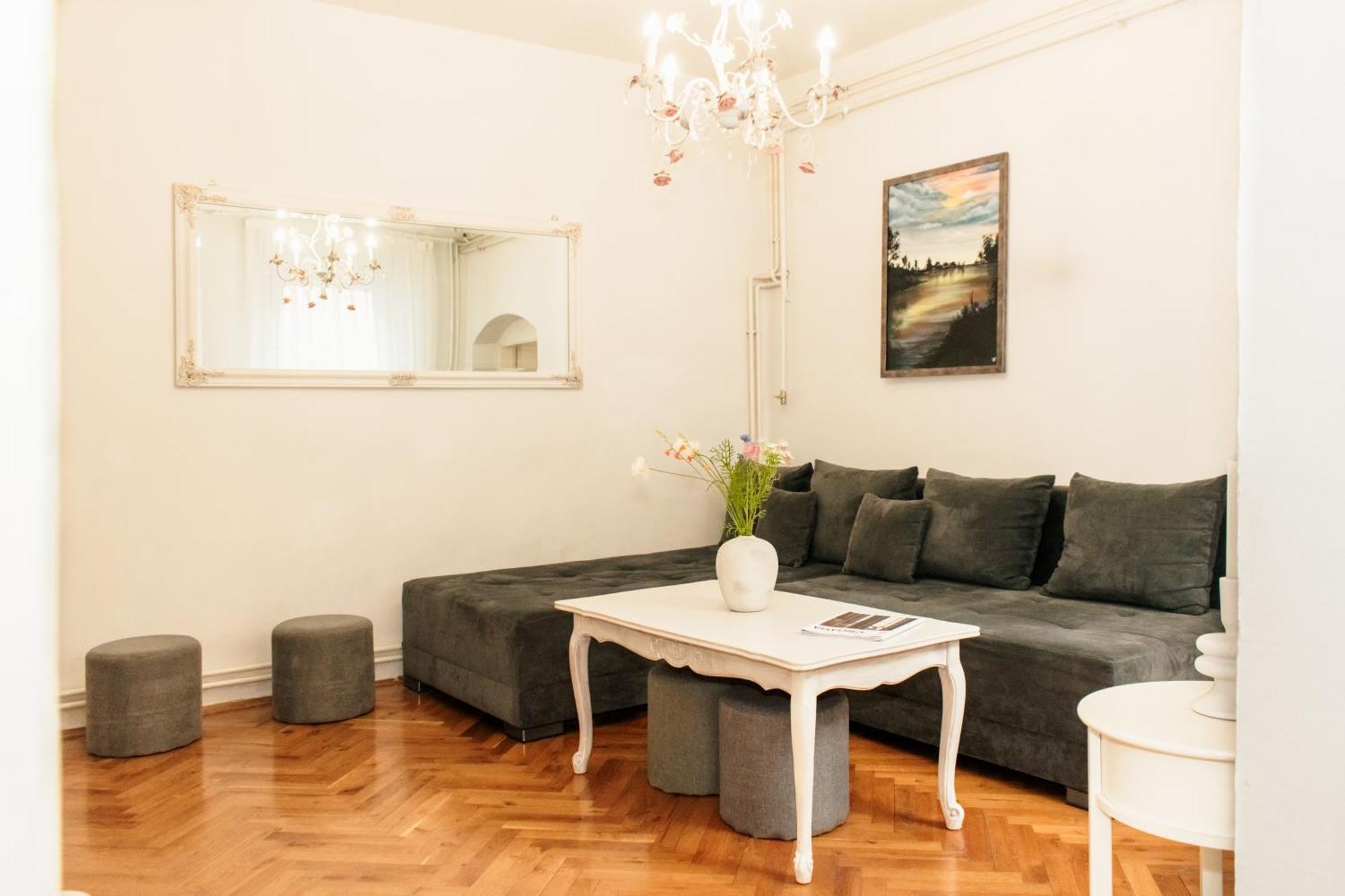 Goodlife Holiday House - Family & Friends بوزيغا المظهر الخارجي الصورة