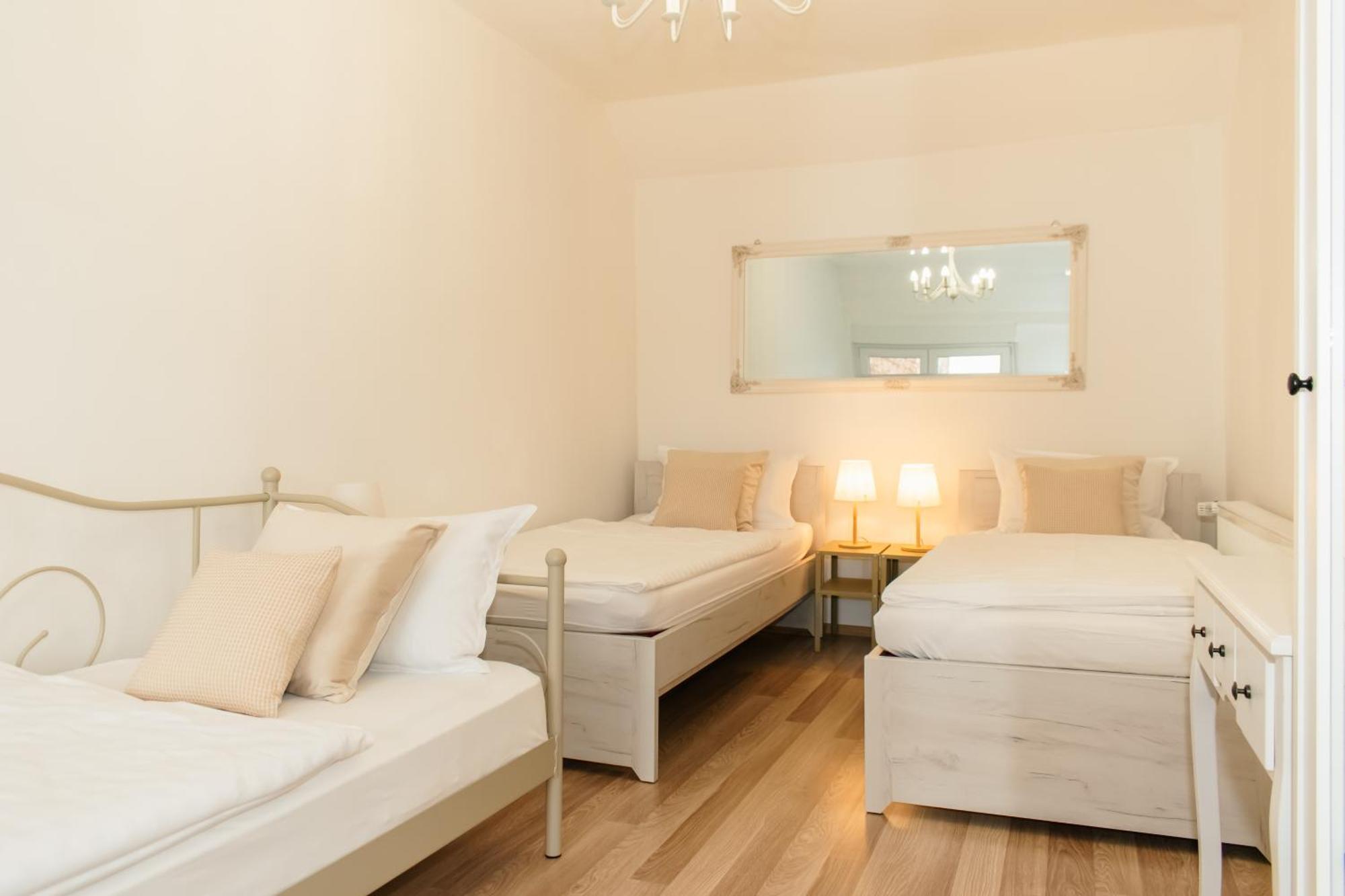 Goodlife Holiday House - Family & Friends بوزيغا المظهر الخارجي الصورة